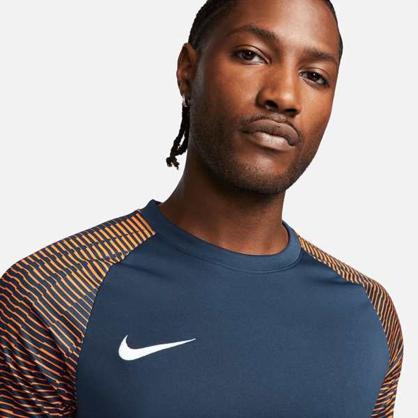 Nike hyper shop crimson shirt